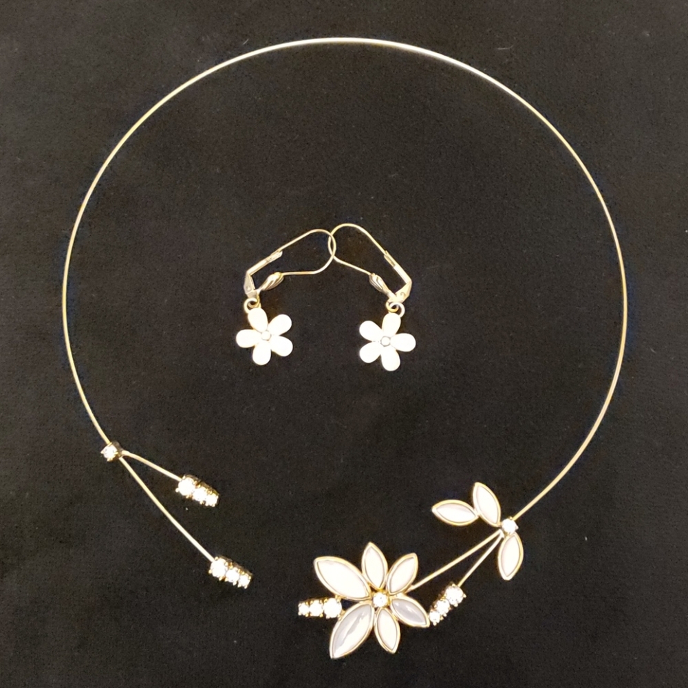 Necklace & Earrings
